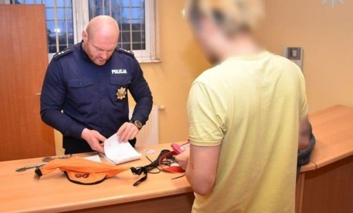 Zdjęcie do Znieważył pomnik Papieża. Został zatrzymany
