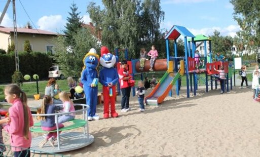 Zdjęcie do Nowy plac zabaw przy ul. Sędzickiego -  radość dzieci i duma mieszkańc&oacute;w
