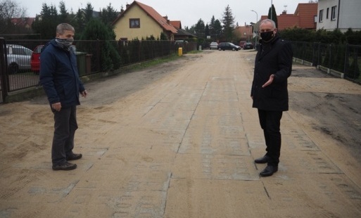 Zdjęcie do Drogi utwardzone płytami YOMB