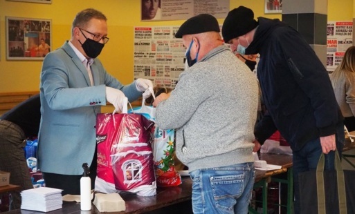 Zdjęcie do Dla potrzebujących, senior&oacute;w i samotnych