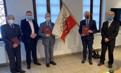 Zdjęcie do Uroczyste przekazanie sztandaru