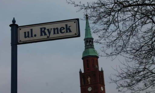 Zdjęcie do Mieszkańcy m&oacute;wią - mniej samochod&oacute;w na Rynku!