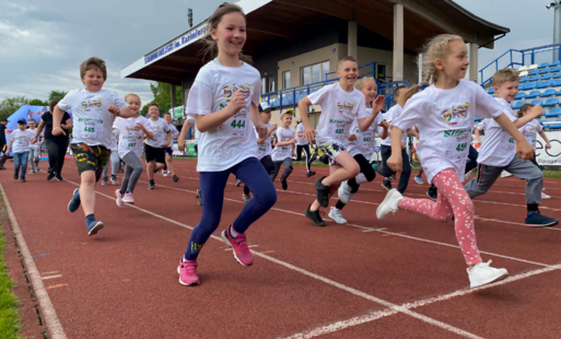 Zdjęcie do Dziecięca radość i sportowa rywalizacja