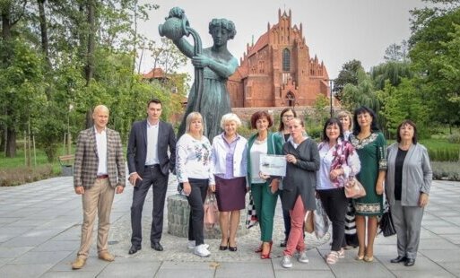 Zdjęcie do Poznawali zasady wsp&oacute;łpracy z NGO-sami