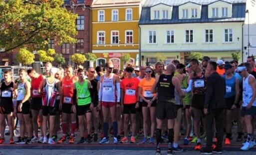 Zdjęcie do Po raz 29. pobiegli ulicami Starogardu