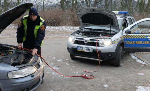 Zdjęcie do Straż Miejska uruchomi Tw&oacute;j samoch&oacute;d