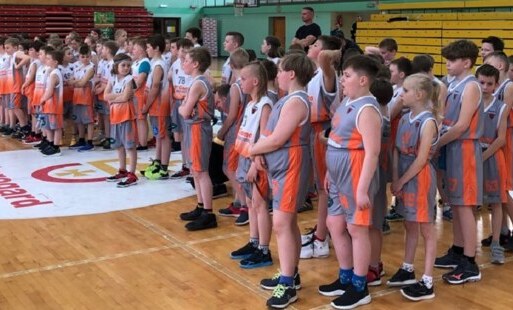 Zdjęcie do Koszykarskie zmagania dzieci