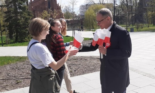 Zdjęcie do Święto biało-czerwonej flagi