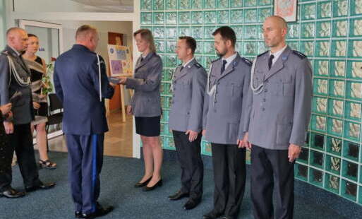 Zdjęcie do Awanse i nagrody. Policjanci świętowali