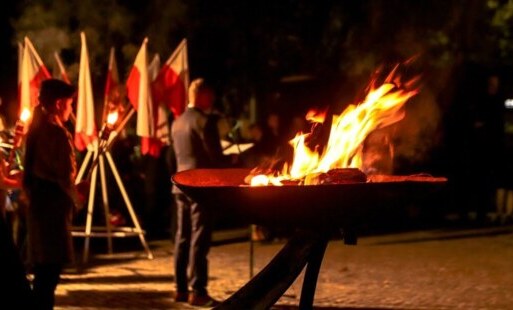 Zdjęcie do Oddali hołd ofiarom wojny