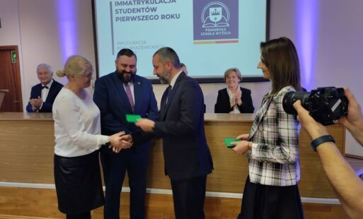 Zdjęcie do Głodni wiedzy rozpoczęli nowy rok akademicki. Uroczysta inauguracja w PSW