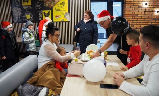 Zdjęcie do Zadanie wykonane. Prezydent Miasta obsługiwał w restauracji DONER King Kebab