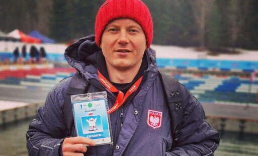 Zdjęcie do Lodowy pływak ze złotymi medalami
