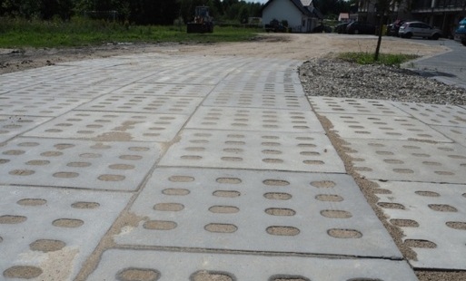 Zdjęcie do Ulica Graniczna utwardzona płytami YOMB