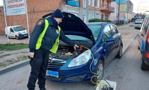 Zdjęcie do Straż Miejska uruchomi Twoje auto. To działa od lat!
