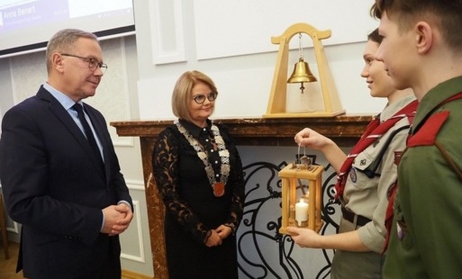 Zdjęcie do Świąteczne życzenia i Betlejemskie Światło Pokoju