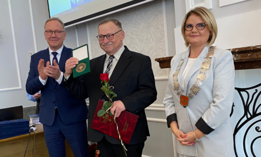 Zdjęcie do Wojciech Gdaniec nagrodzony medalem &bdquo;Za zasługi dla Starogardu Gdańskiego&rdquo;
