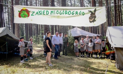 Zdjęcie do Uczą się życia bez miejskich wyg&oacute;d