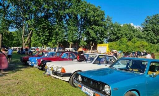 Zdjęcie do Pojazdy z duszą i dobra muzyka. XIV Zlot Weteran&oacute;w Szos "Historia Na Kołach" za nami