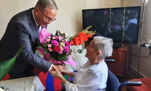 Zdjęcie do Przeżyła cały wiek. 100. urodziny Łucji Szwarc