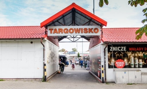 Zdjęcie do Umowa na zadaszenie targowiska miejskiego podpisana