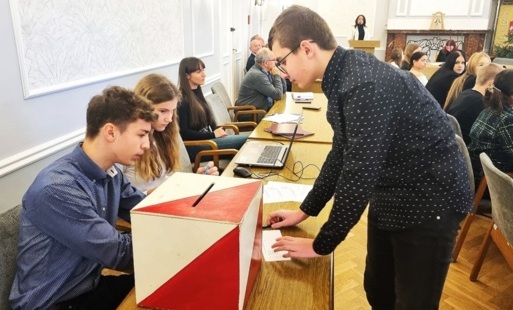 Zdjęcie do I posiedzenie Młodzieżowej Rady Miasta VII kadencji