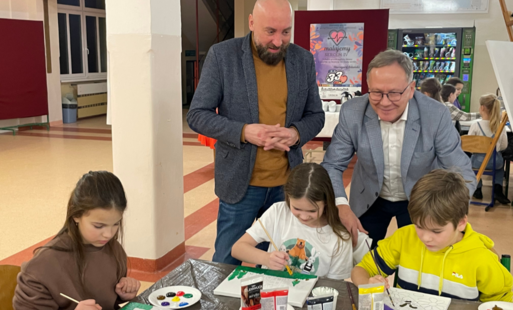 Zdjęcie do Malowali sercem.  Z pomocą dla WOŚP