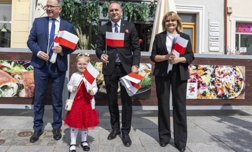Zdjęcie do Uczciliśmy Dzień Flagi Rzeczpospolitej Polskiej