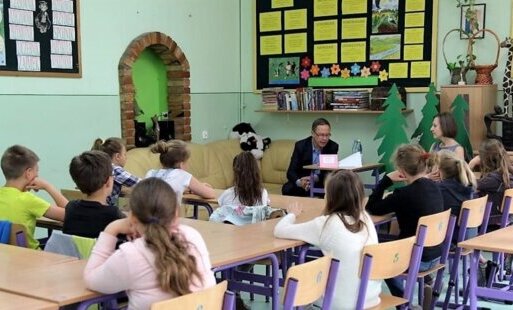 Zdjęcie do Starogard czyta dzieciom  - Cała Polska czyta dzieciom