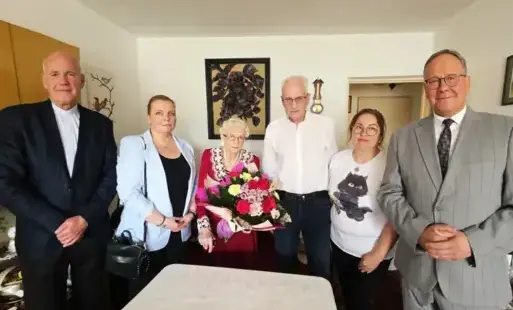 Zdjęcie do Setne urodziny Pani Jadwigi Piątek