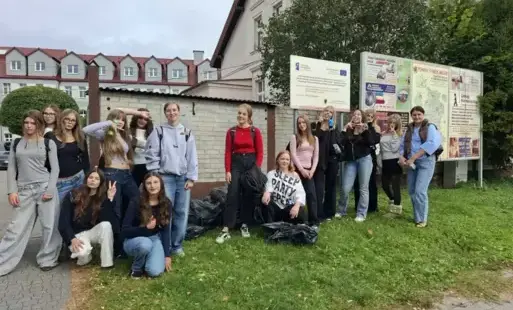 Zdjęcie do Sprzątanie Świata w Starogardzie Gdańskim. Wsp&oacute;lnie zadbali o swoje miasto