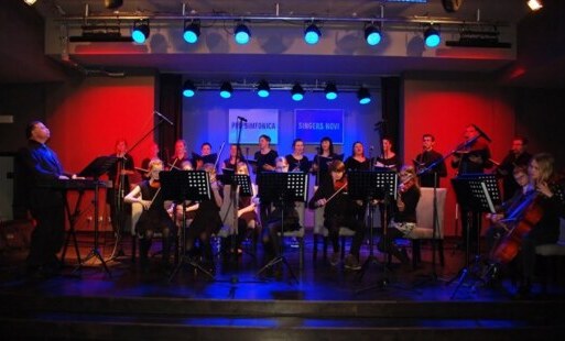 Zdjęcie do Zapraszamy na jubileuszowy koncert zespoł&oacute;w Singers Novi i Pro Simfonica