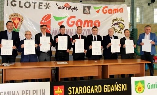 Zdjęcie do Jeszcze więcej koszyk&oacute;wki