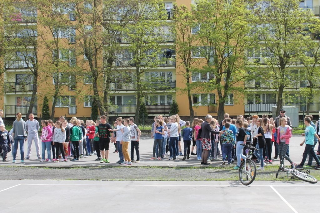 Szkoła Nr 3 Starogard Gdański Próbny alarm w PSP 3. Szkoła ewakuowana – Starogard Gdański – Tu rodzą
