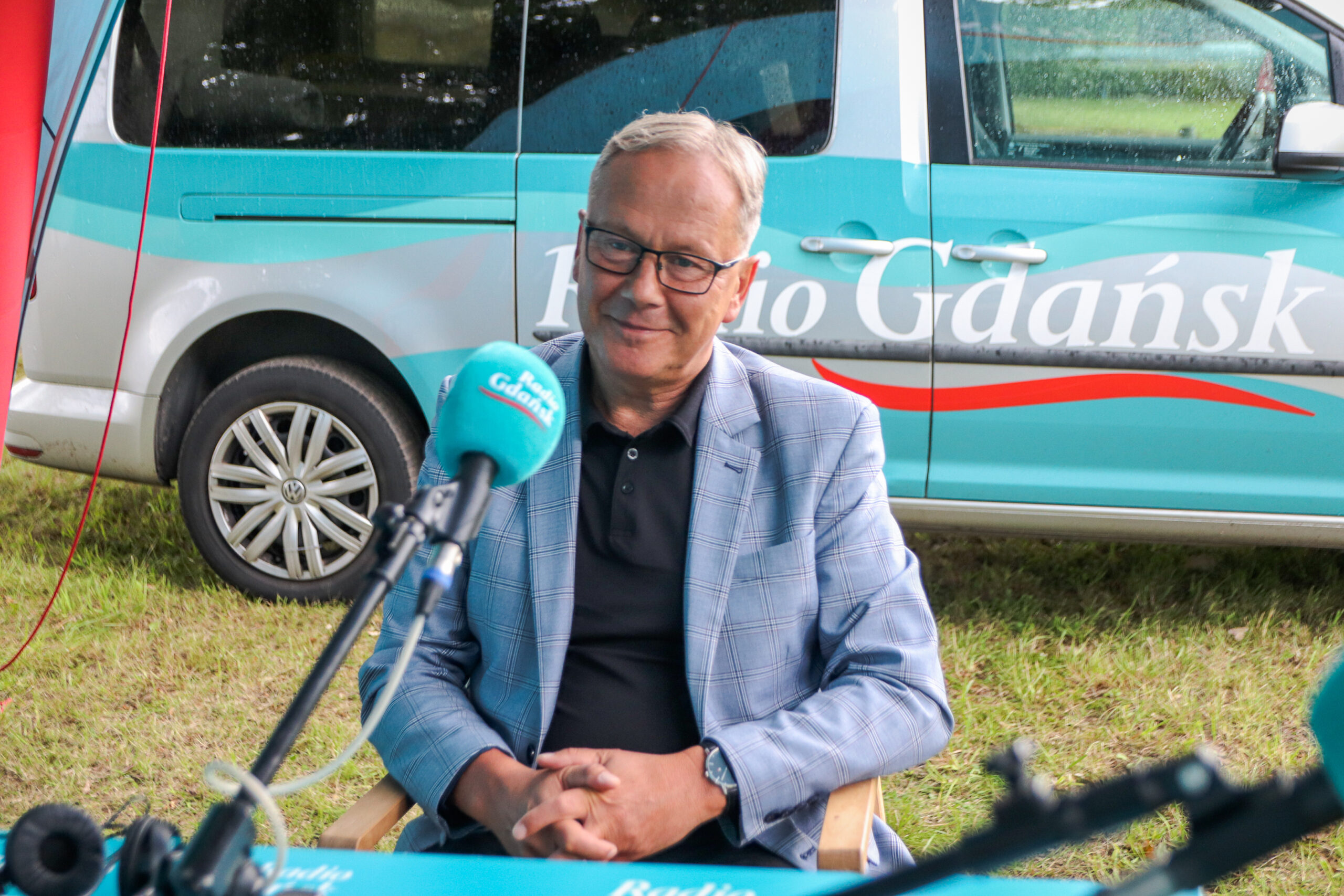 Prezydent Miasta Starogard Gdański Janusz Stankowiak w mobilnym studiu Radiu Gdańsk. 