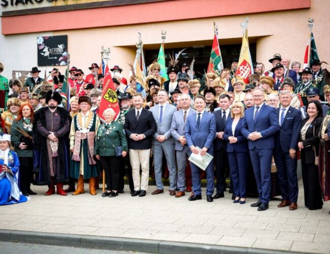 30 lat tradycji i wspólnoty. Bractwa Kurkowe Okręgu Pomorskiego świętowały Jubileusz z hukiem