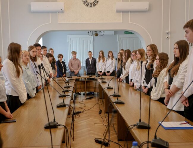 Młodzieżowa Rada Miasta obradowała w nowym, powiększonym składzie