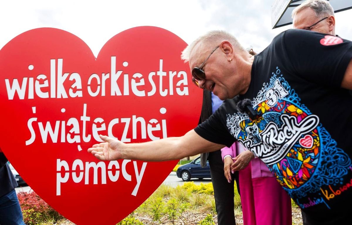Jurek Owsiak i czerwień serca WOŚP