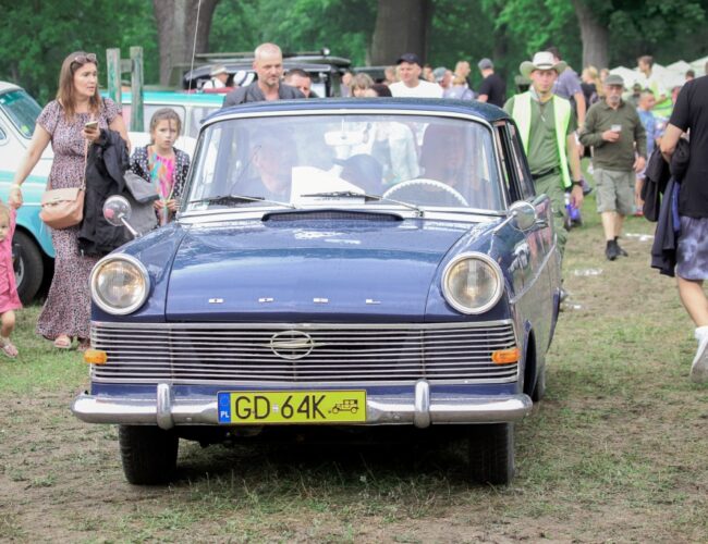 XV edycja Zlotu Weteranów Szos – Historia na Kołach