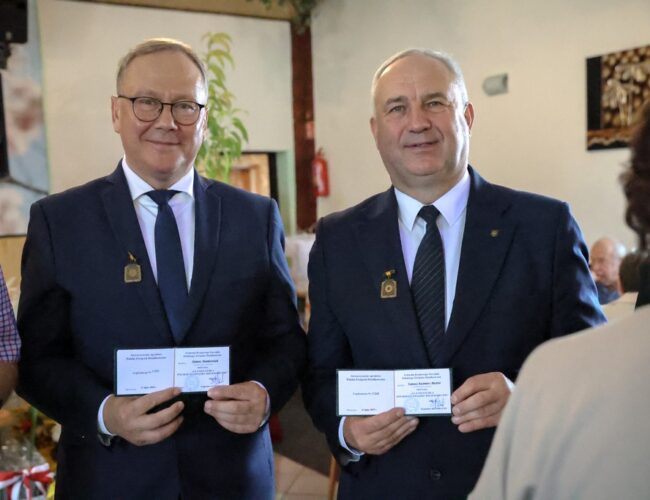 Odznaki „Za zasługi dla Polskiego Związku Działkowcow” dla włodarzy Starogardu Gdańskiego