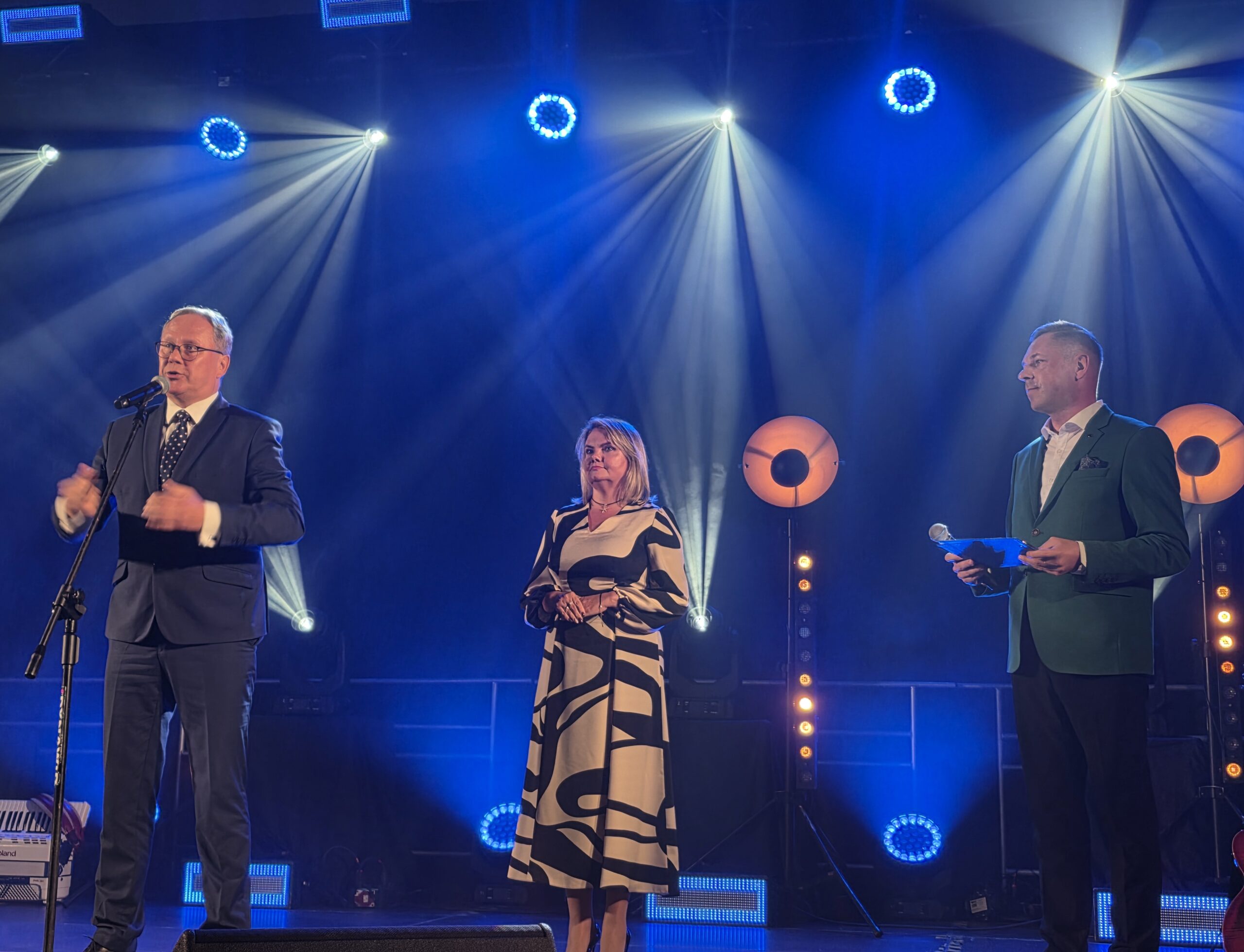 Najlepsze życzenia wszystkim Seniorom złożyli Prezydent Miasta Starogard Gdański Janusz Stankowiak i Przewodnicząca Rady Miasta Starogard Gdański Anna Benert.