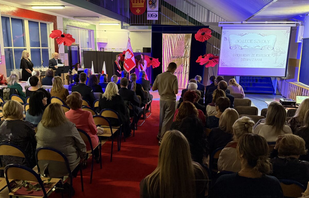 Trzy dekady tradycji i edukacji. Jubileusz Publicznej Szkoły Podstawowej nr 6